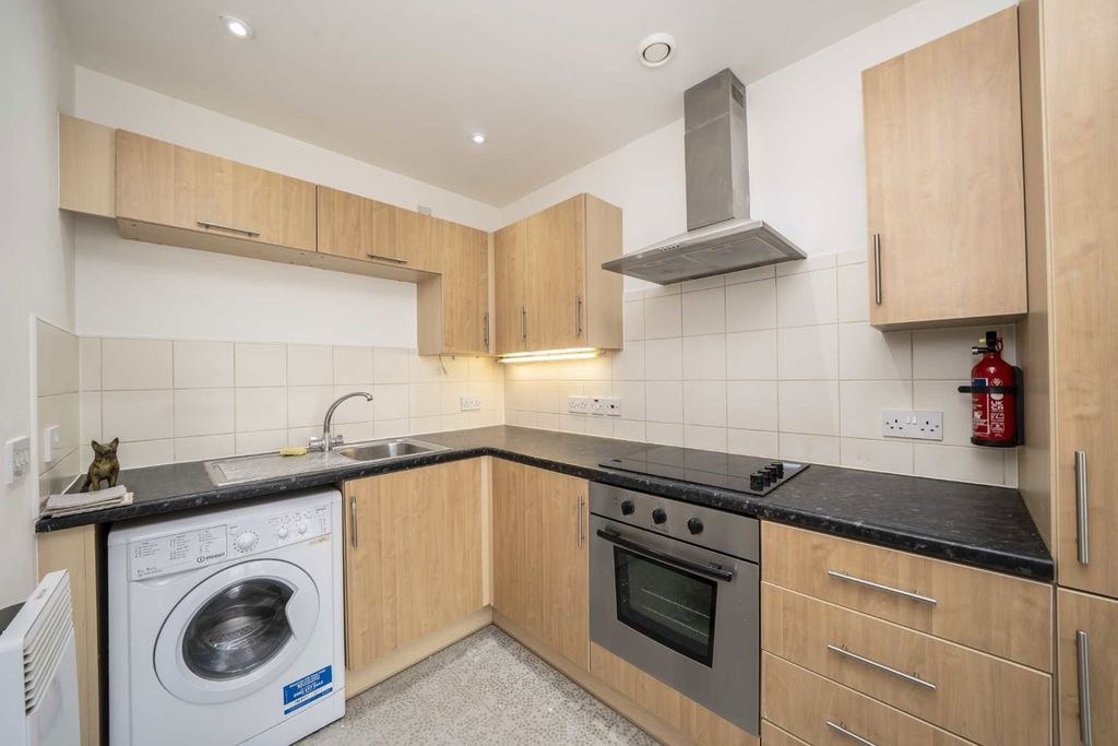 Property photo 3 of 4