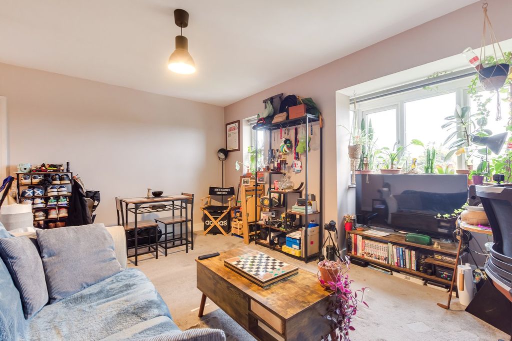 Property photo 3 of 9