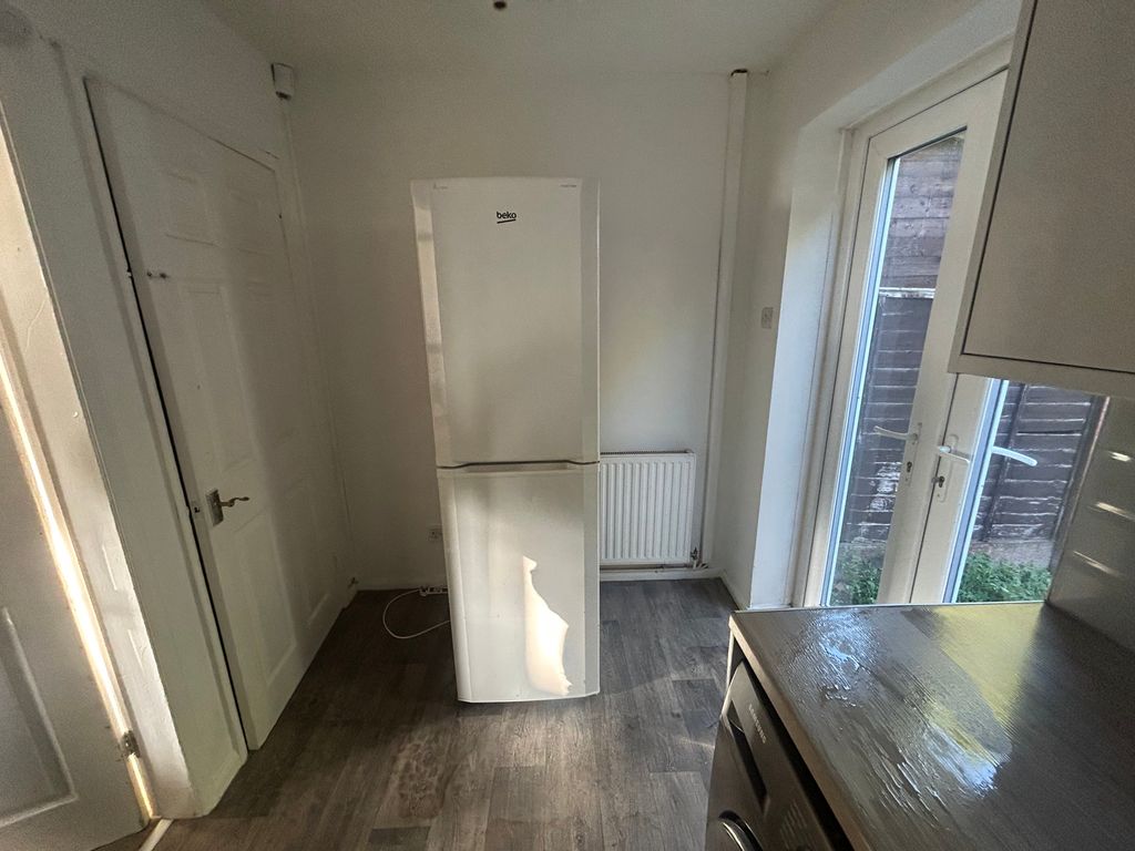 Property photo 3 of 8 Image