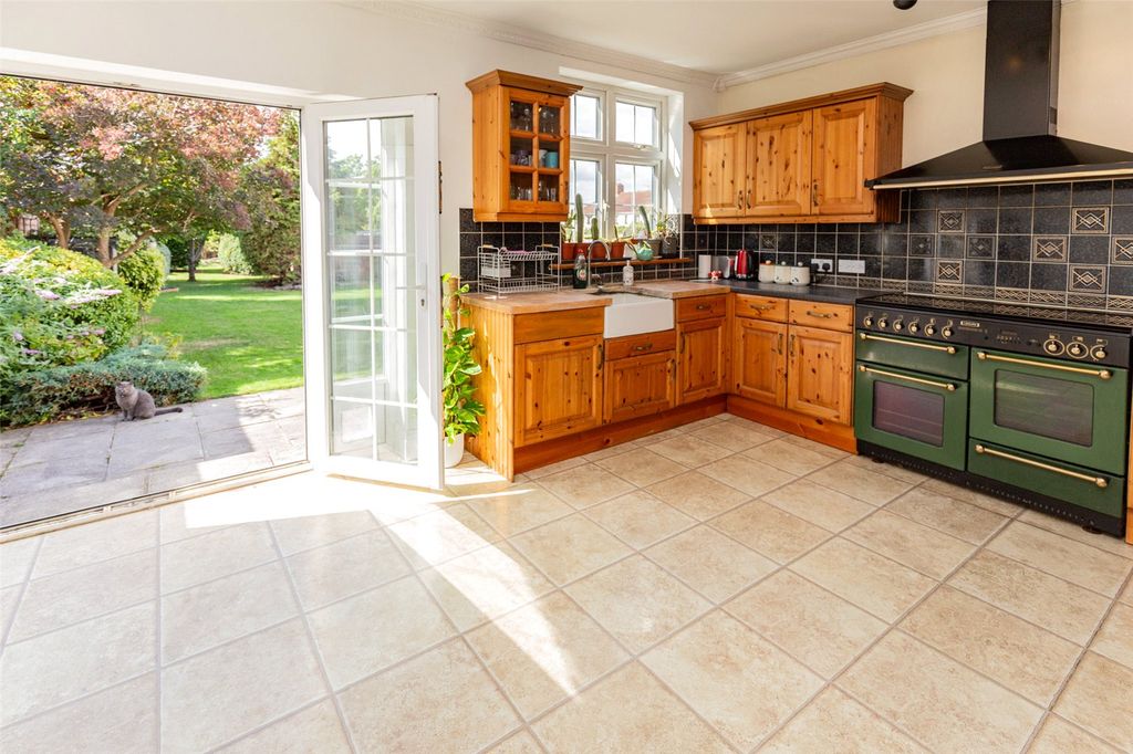 Property photo 2 of 19 Picture No. 08