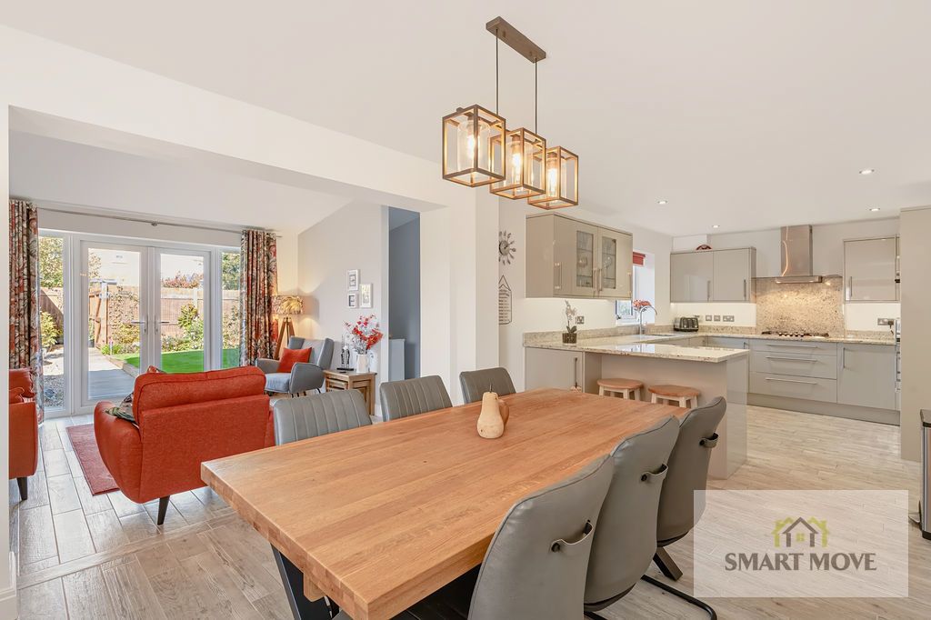 Property photo 2 of 52 Kitchen Diner Into Family Room