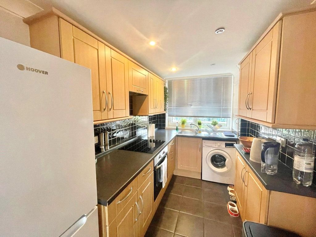 Property photo 3 of 8 Picture No. 02