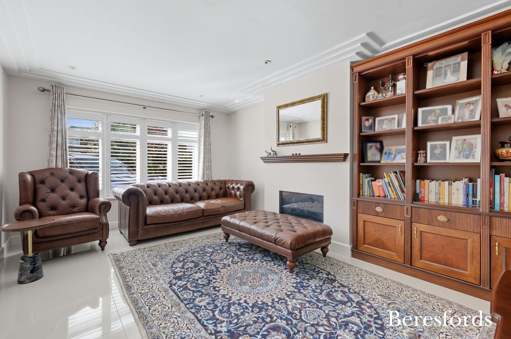 Property photo 3 of 43 Picture No. 21