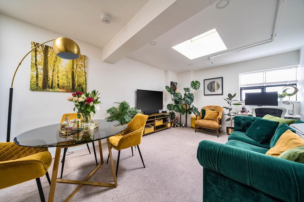 Property photo 2 of 19 Living Area