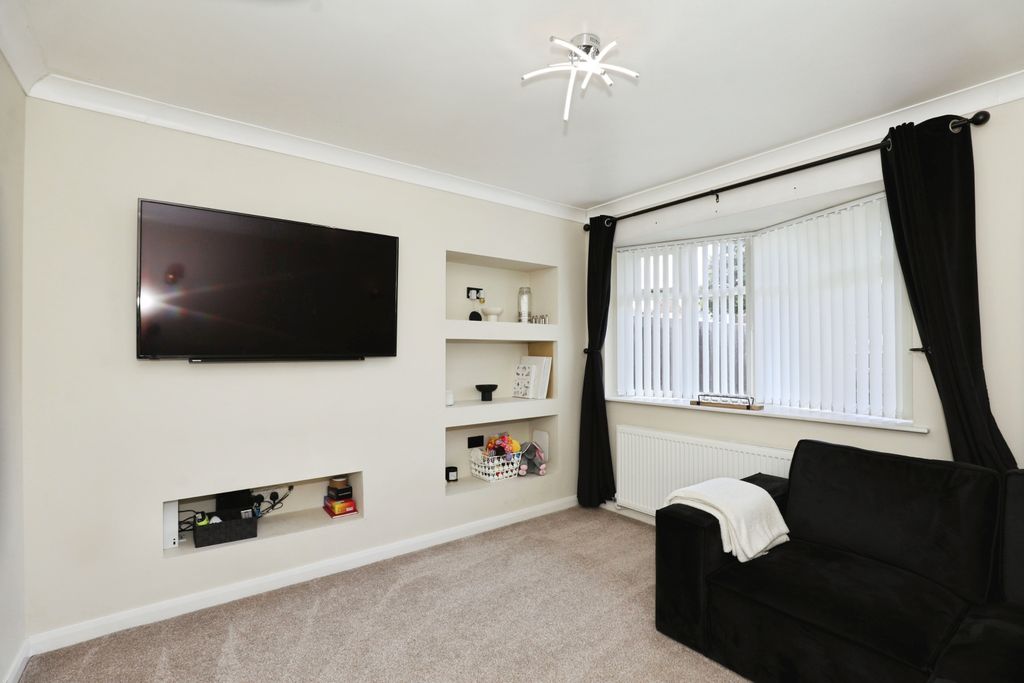 Property photo 3 of 23