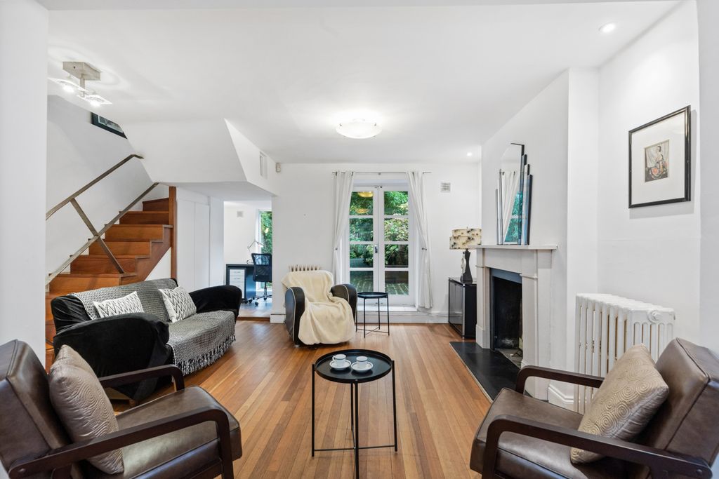 Property photo 3 of 14