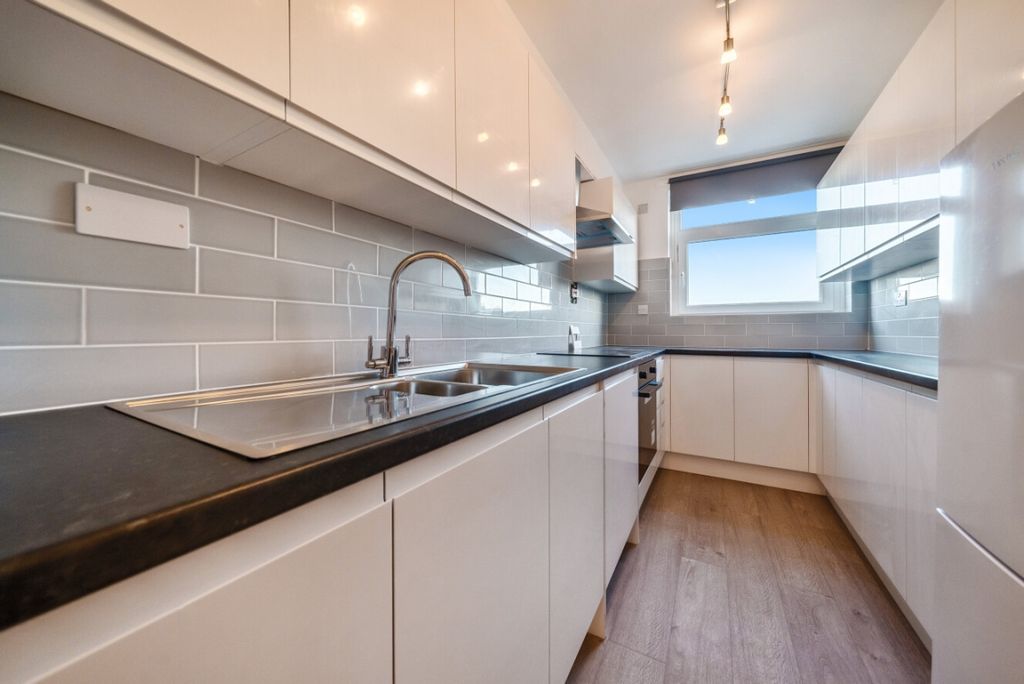 Property photo 2 of 7 1218018 (4)