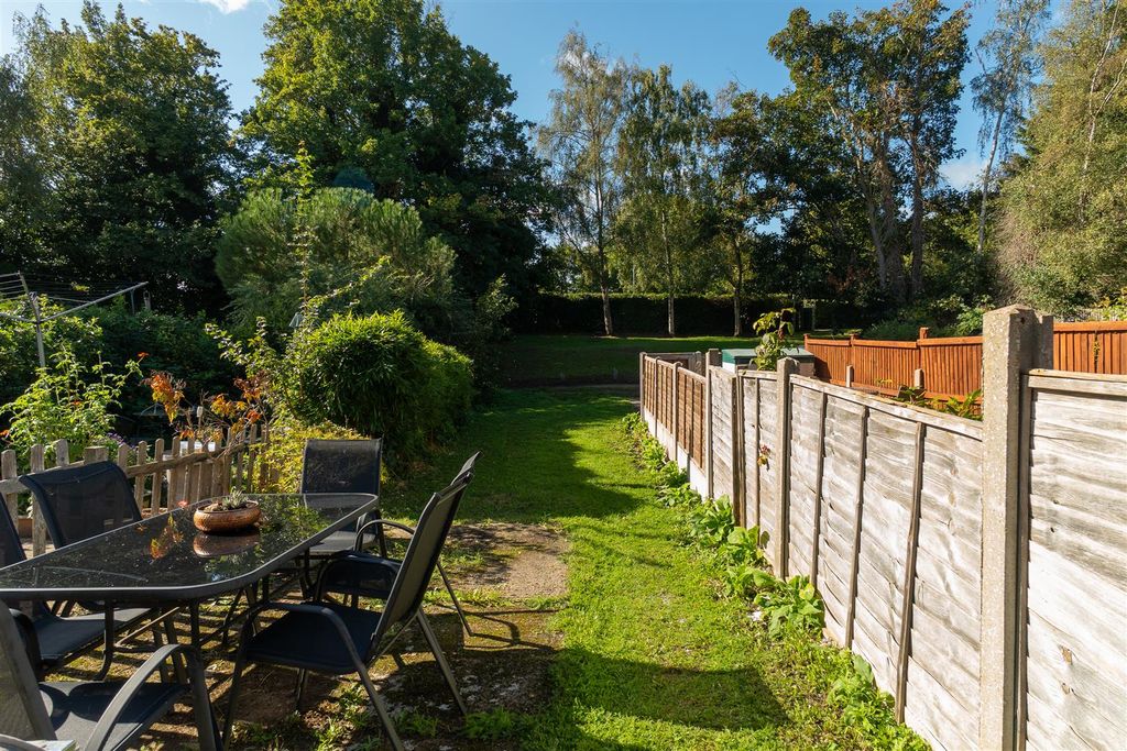 Property photo 2 of 17 Forstal Road, Aylesford30.Jpg