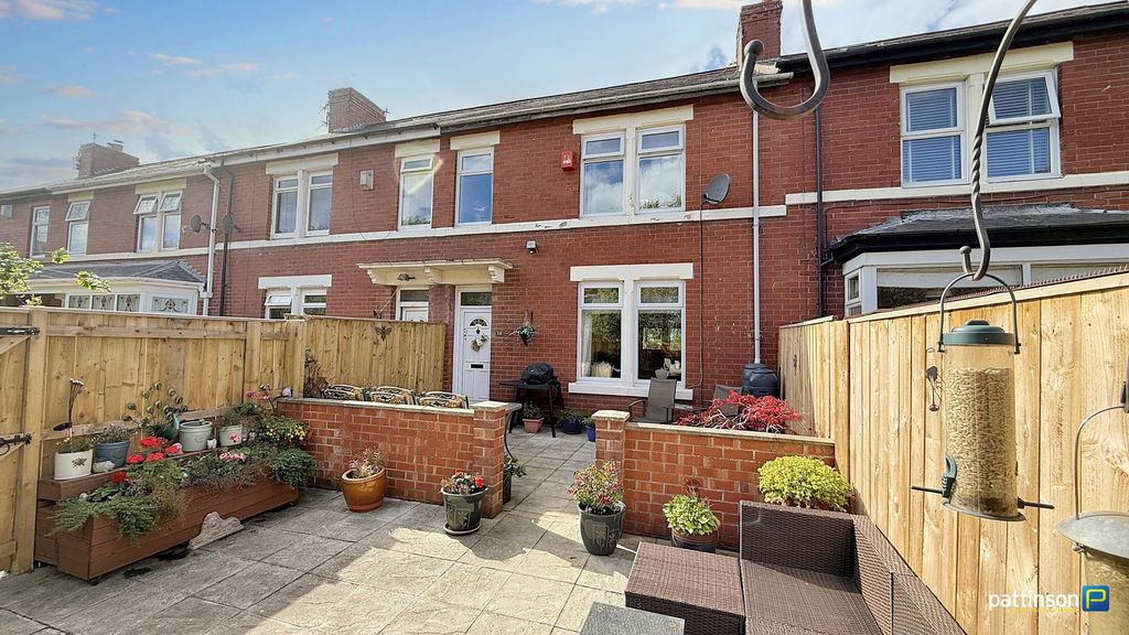 Property photo 1 of 43