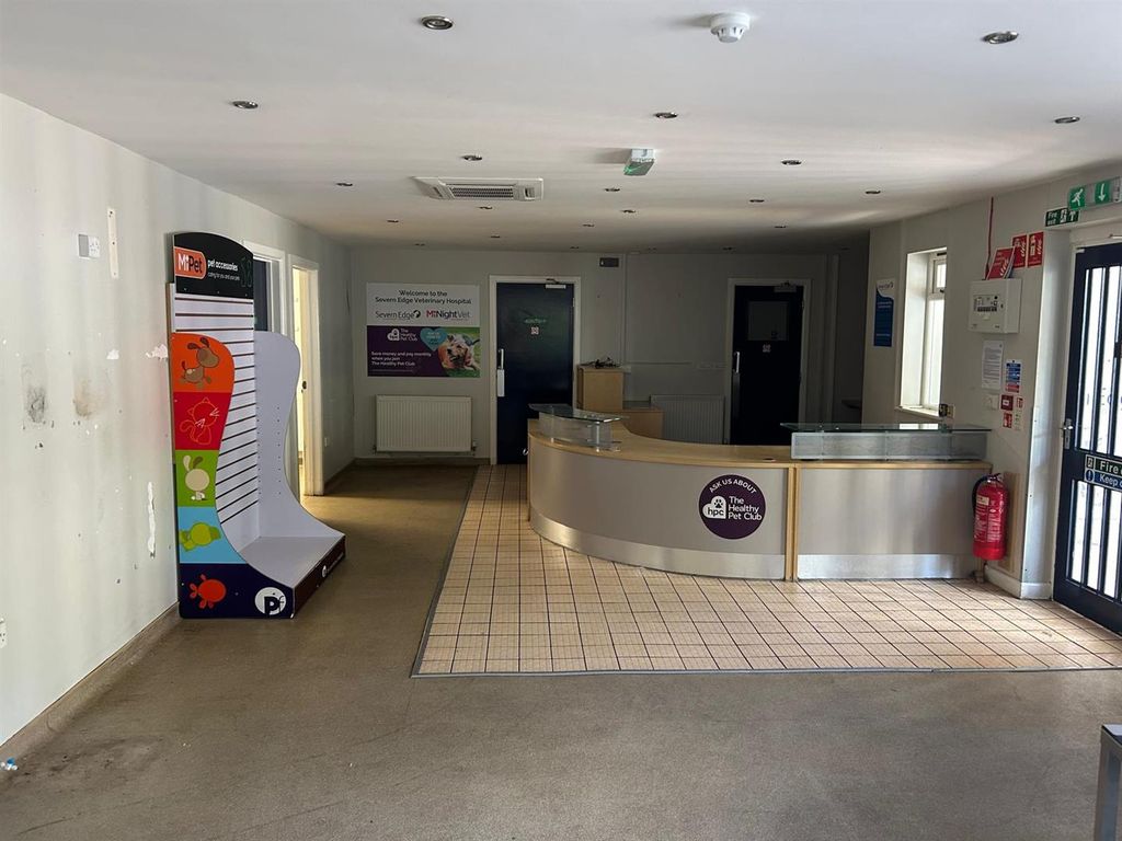 Property photo 2 of 6 398Ea7Bc-Fa3A-46E5-Be1F-c73c984Cff49.Jpg