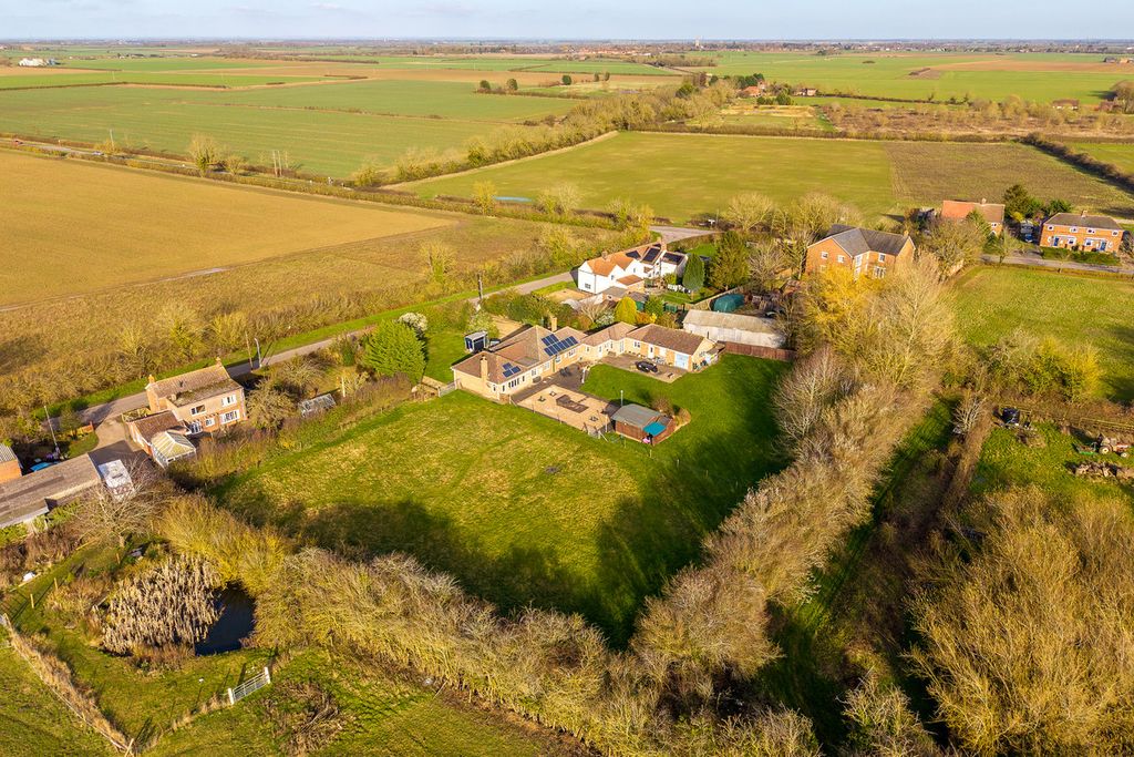 Property photo 2 of 19