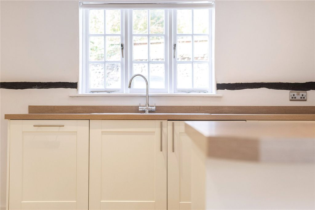 Property photo 3 of 17 Picture No. 23