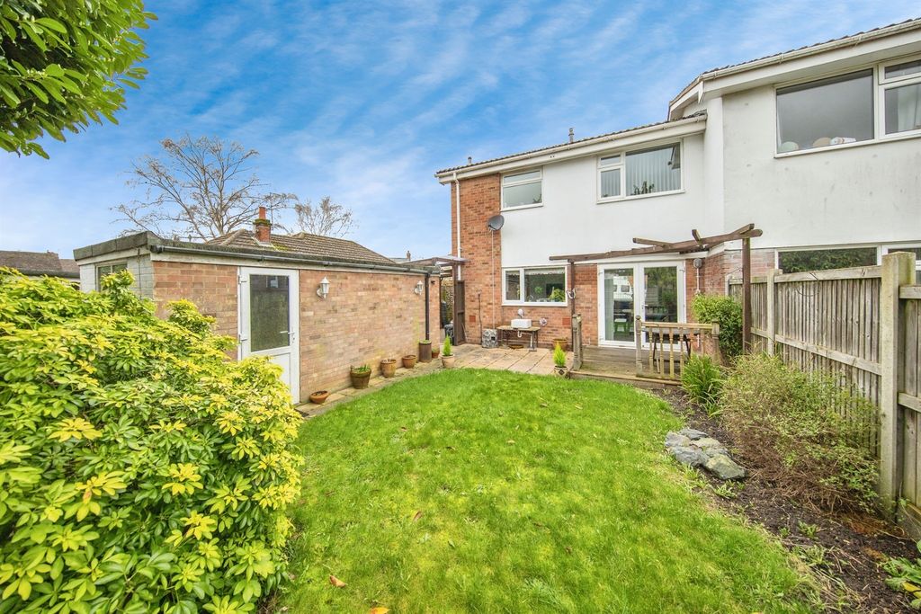 Property photo 2 of 19