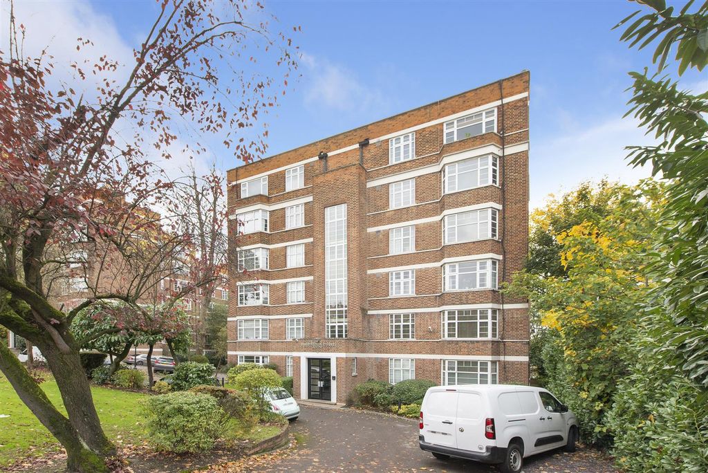 Property photo 3 of 14 53660 Hi Res (1).Jpg