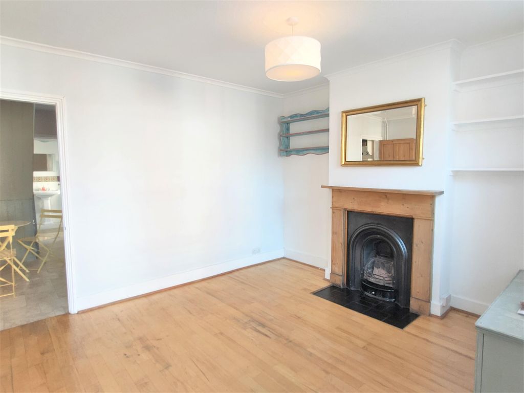 Property photo 2 of 9 Image