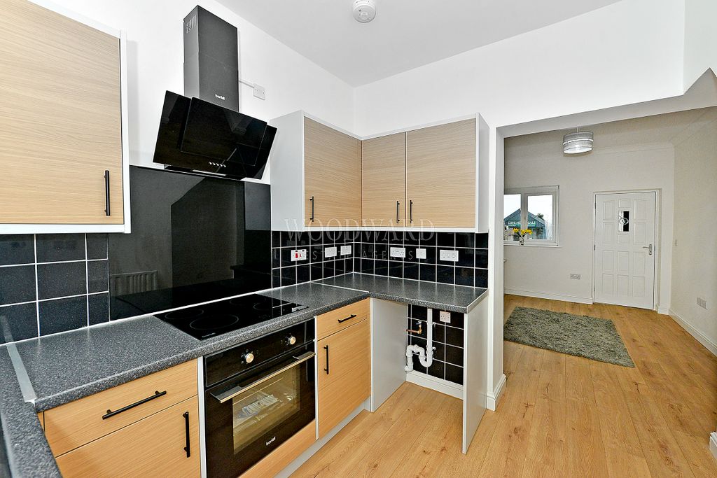 Property photo 3 of 13 Kitchen