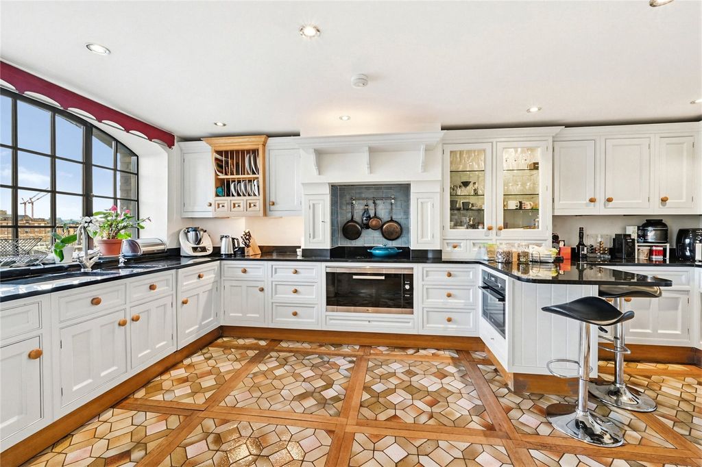 Property photo 3 of 21 Picture No. 25