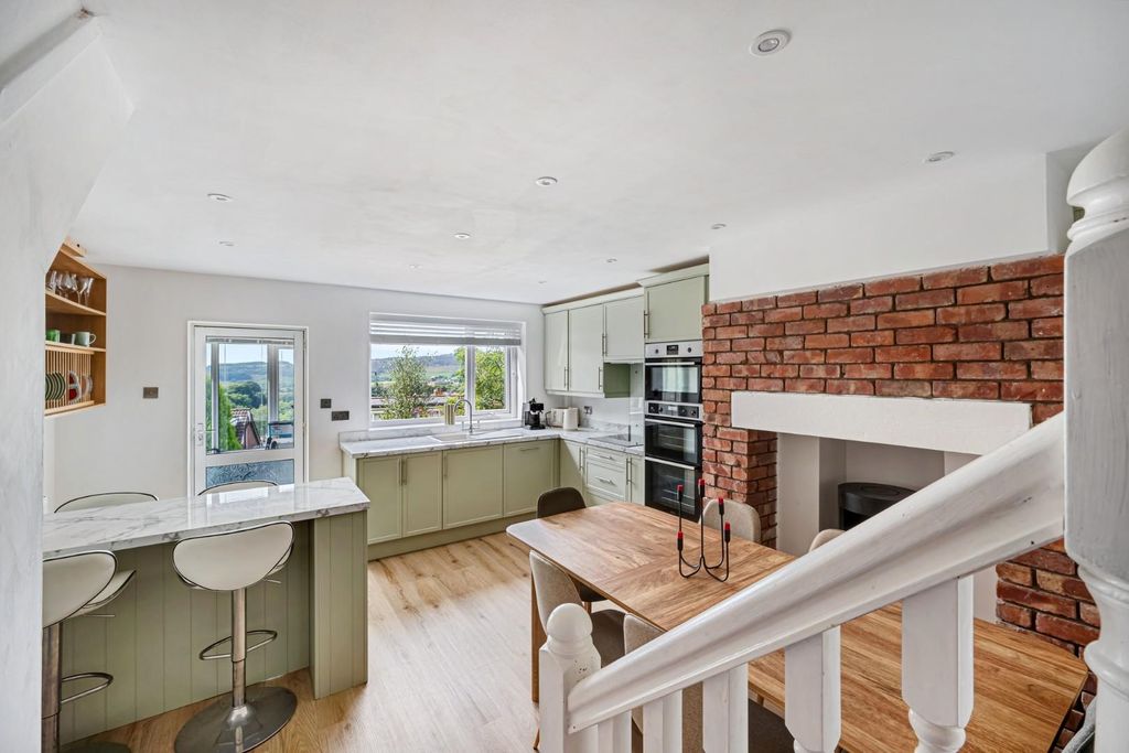 Property photo 2 of 34 Little Stones Road-34.Jpg
