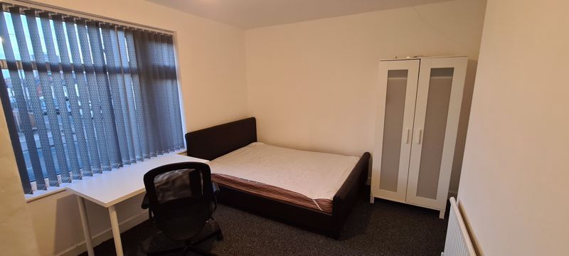 Property photo 1 of 14 Photo 3