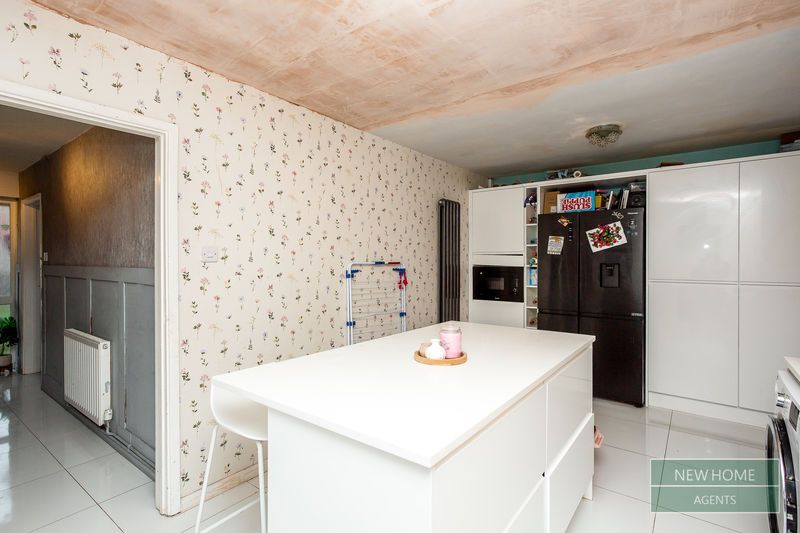 Property photo 3 of 13 Photo 8