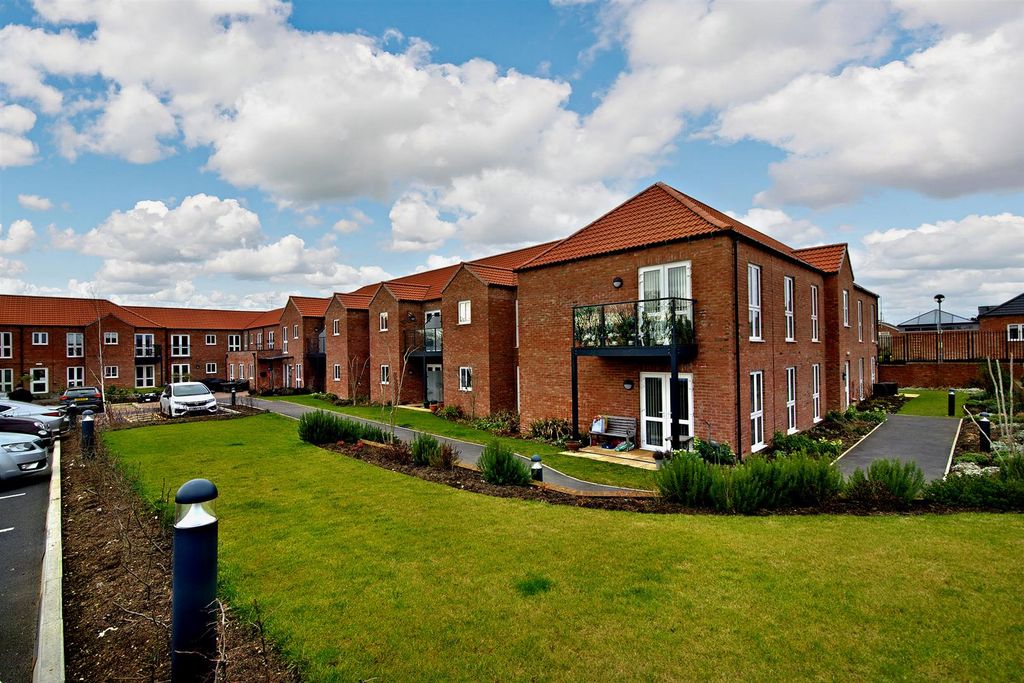 Additional image 10 of 2 bed flat for saleBrigg Court, 22 Chantry Gardens, Filey YO14