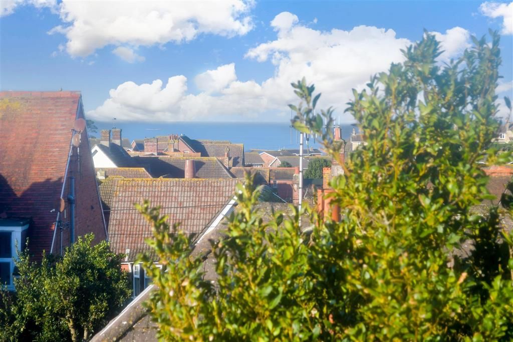 Property photo 3 of 18 Seaview