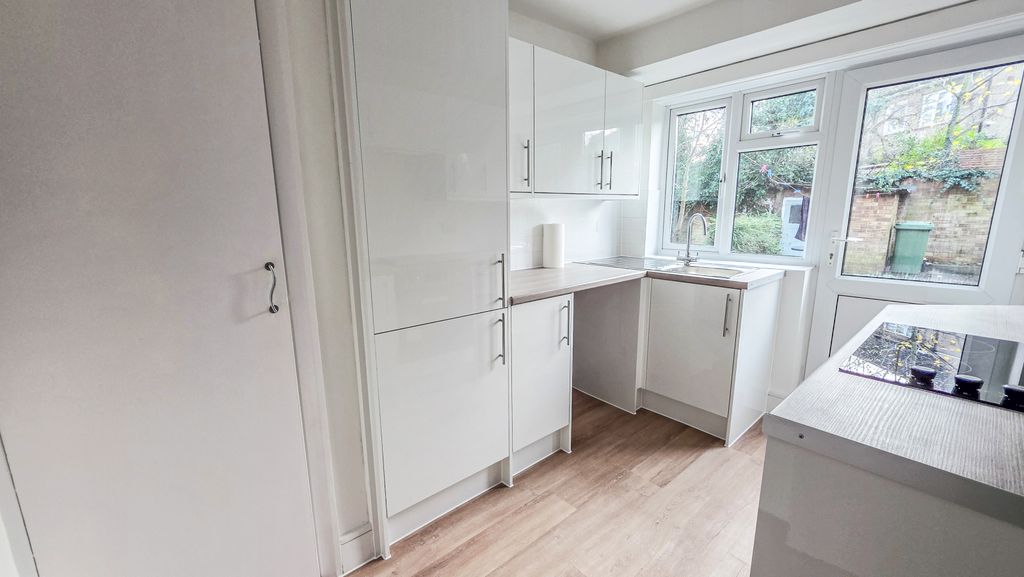 Property photo 3 of 10 Picture No. 04