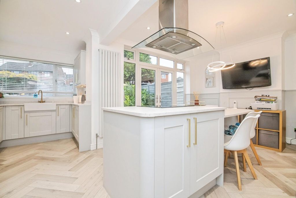 Property photo 2 of 17 Cotwall-13.Jpg