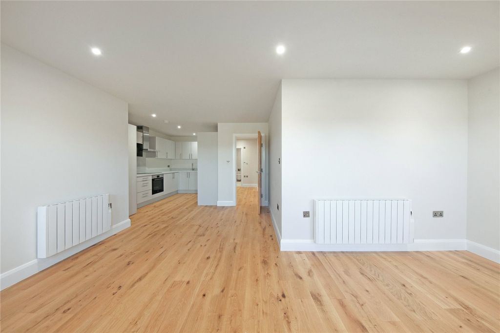 Property photo 1 of 15 Picture No. 02