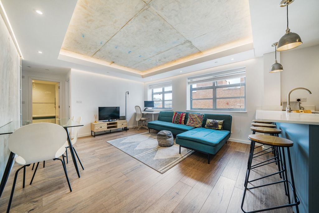 Property photo 1 of 8 1003593 (1)