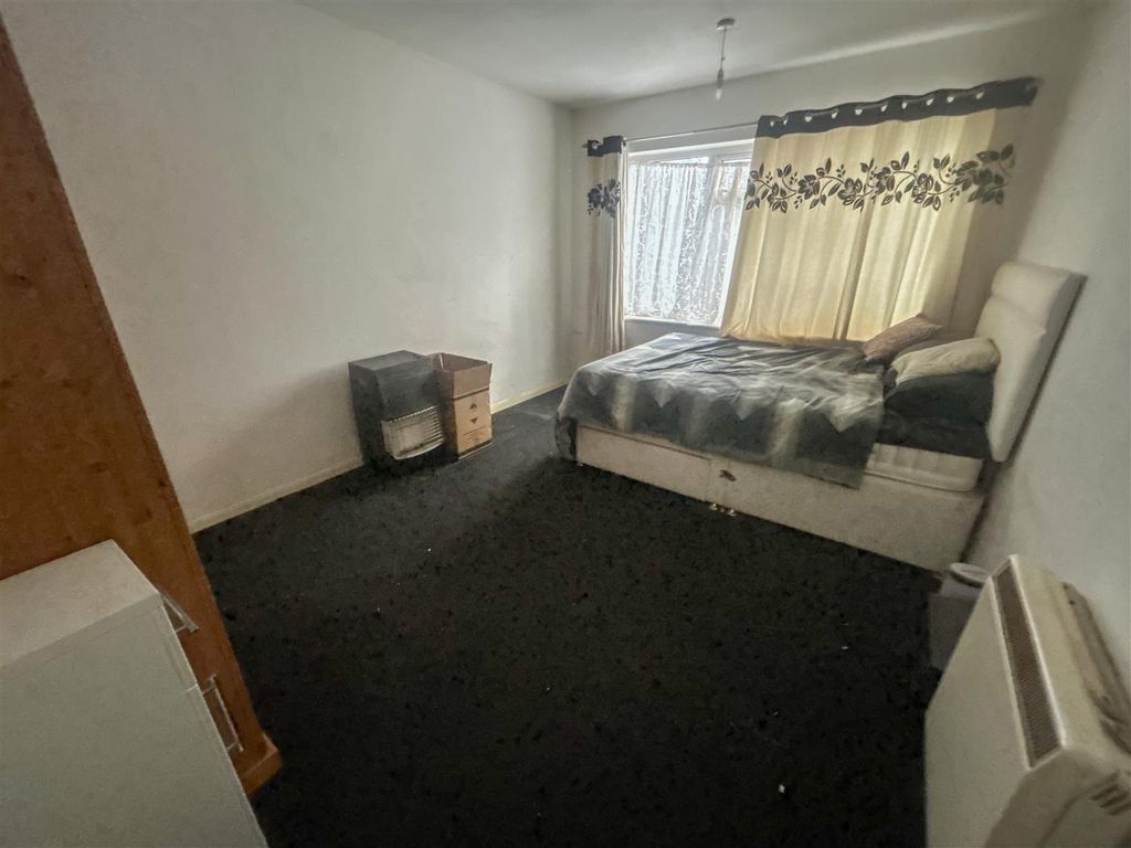 Property photo 2 of 12 Bedroom One