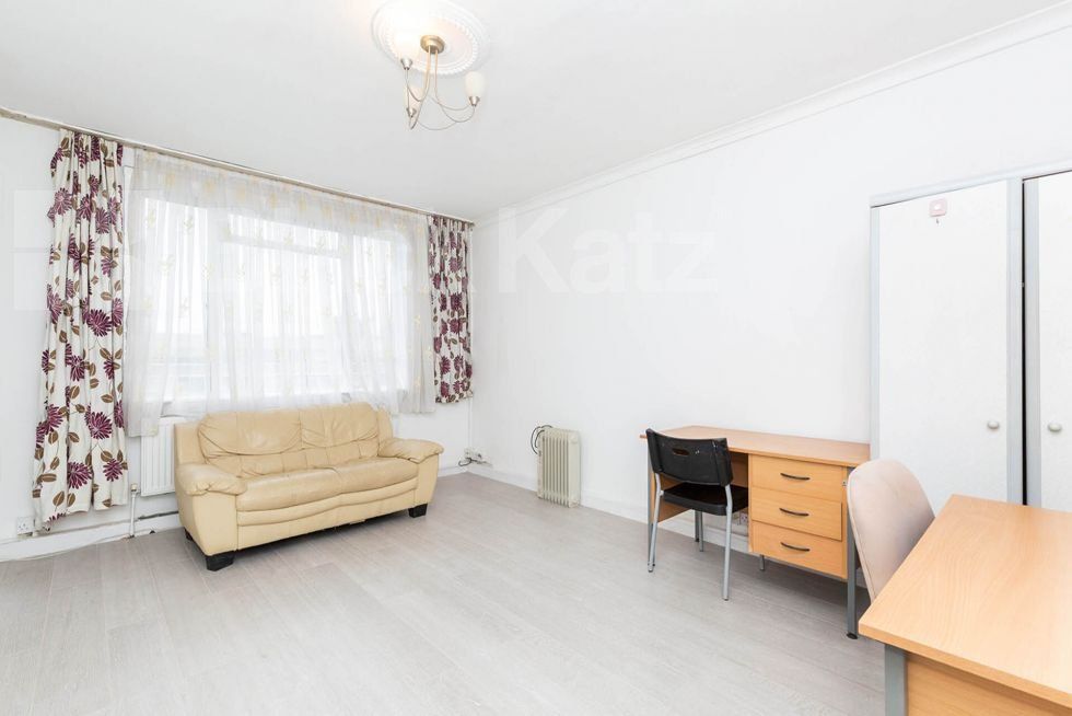 Property photo 2 of 11