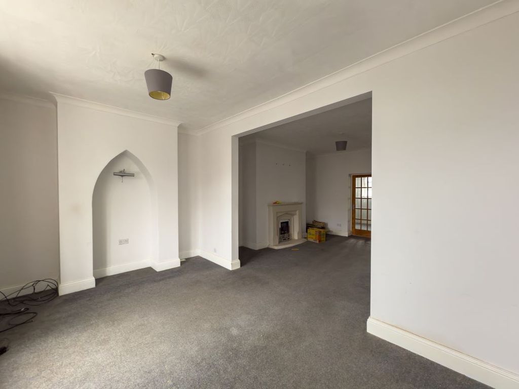 Property photo 2 of 10 Image 2