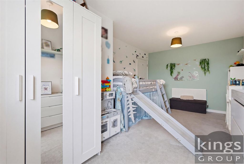 Additional image 15 of 3 bed flat for saleNorth Square, Newhall, Harlow CM17