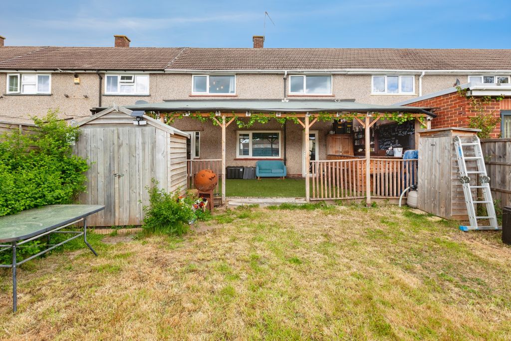 Property photo 2 of 20