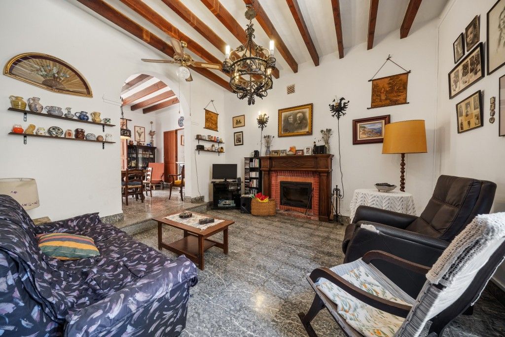 Property photo 3 of 17 Living