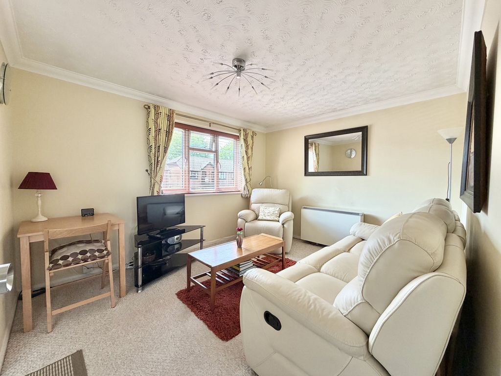 Property photo 2 of 7
