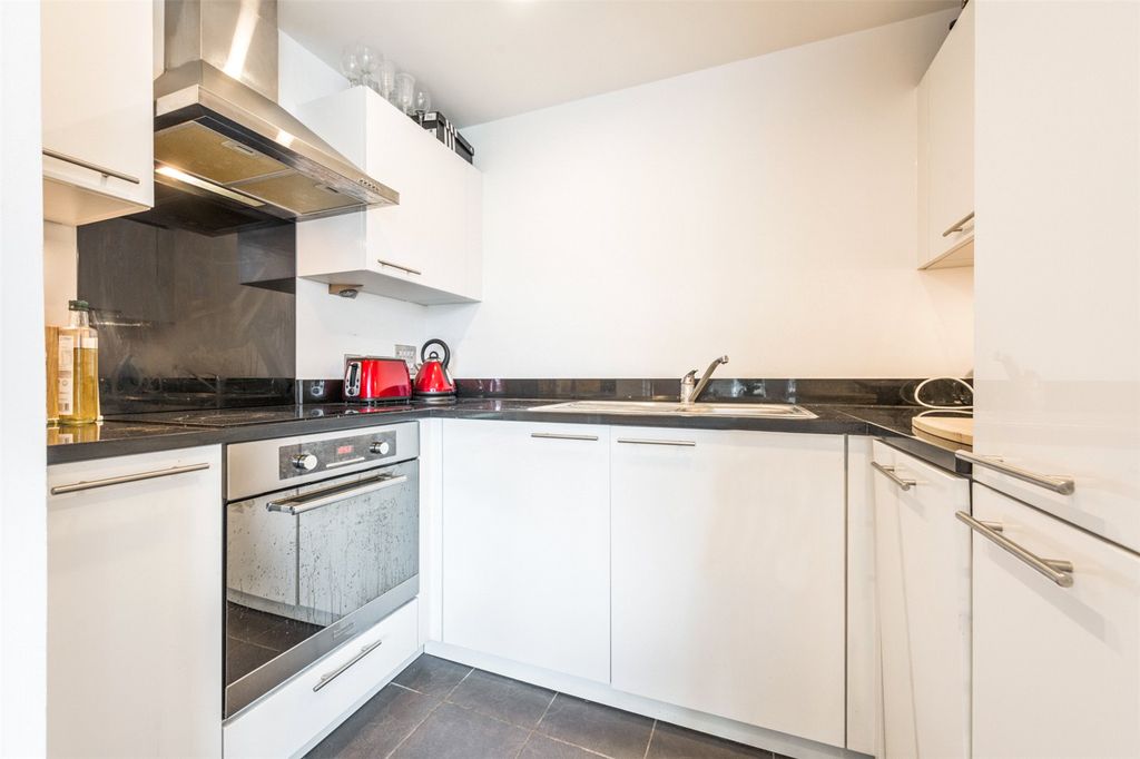 Property photo 3 of 4 Kitchen