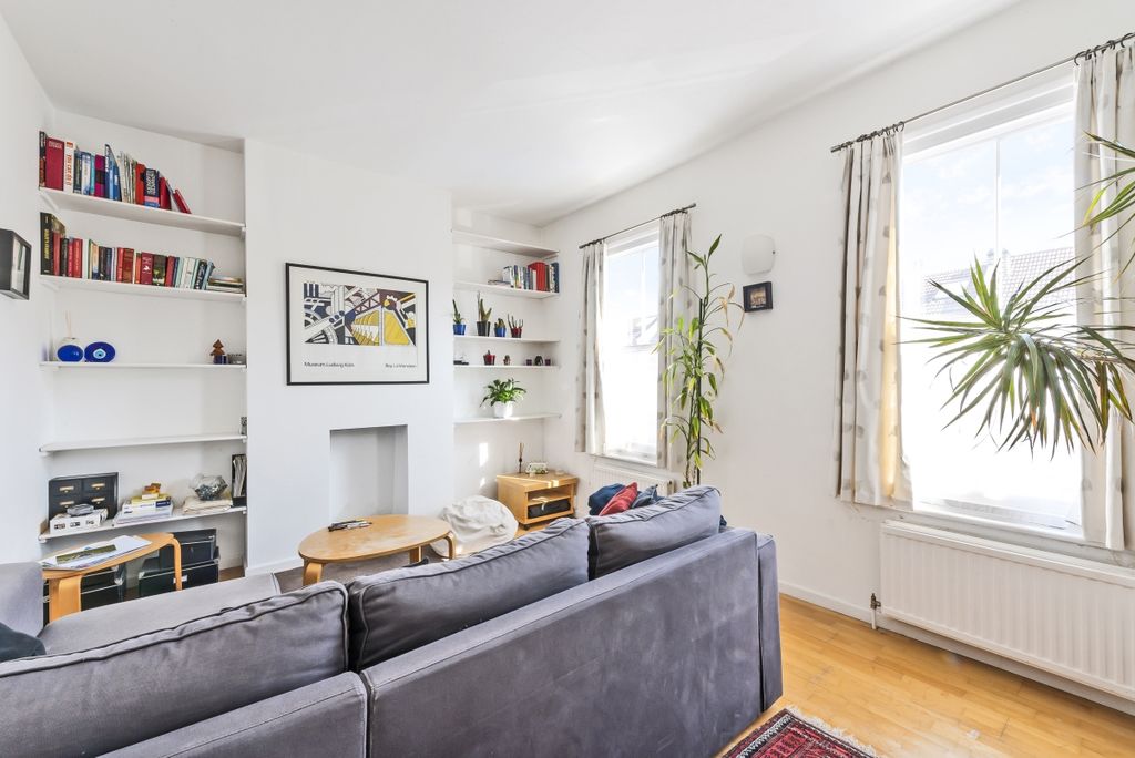 Property photo 2 of 5 526260 (2)