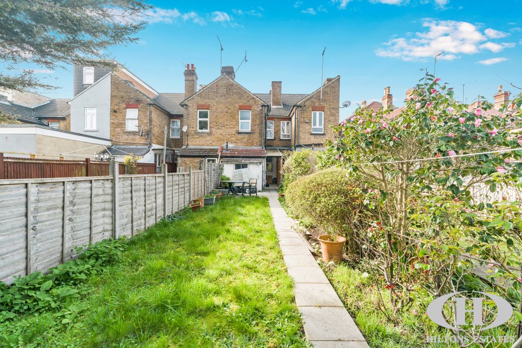 Property photo 3 of 10