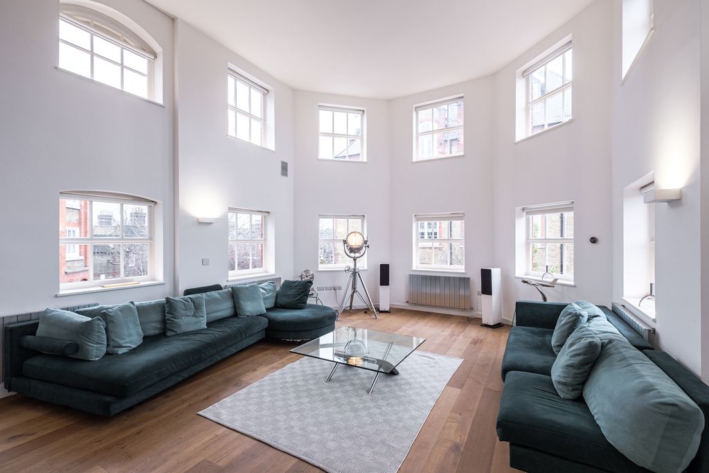 Property photo 1 of 32 1 (1).Jpg