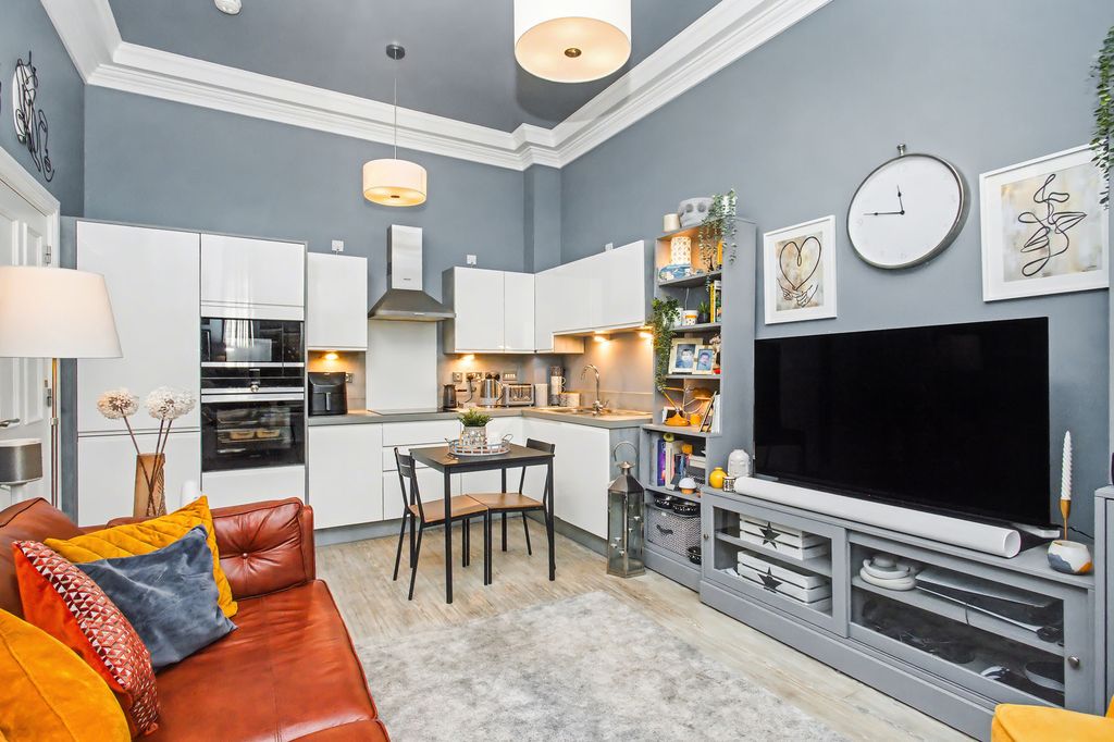 Property photo 3 of 8 Property Image 3