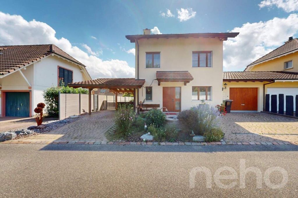 Property photo 1 of 12