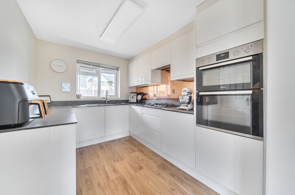 Property photo 2 of 22 1494221-20-6A5E52...