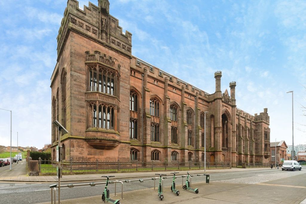 Property photo 1 of 21