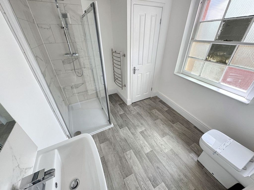 Additional image 9 of 1 bed flat for saleFore Street, Tiverton EX16