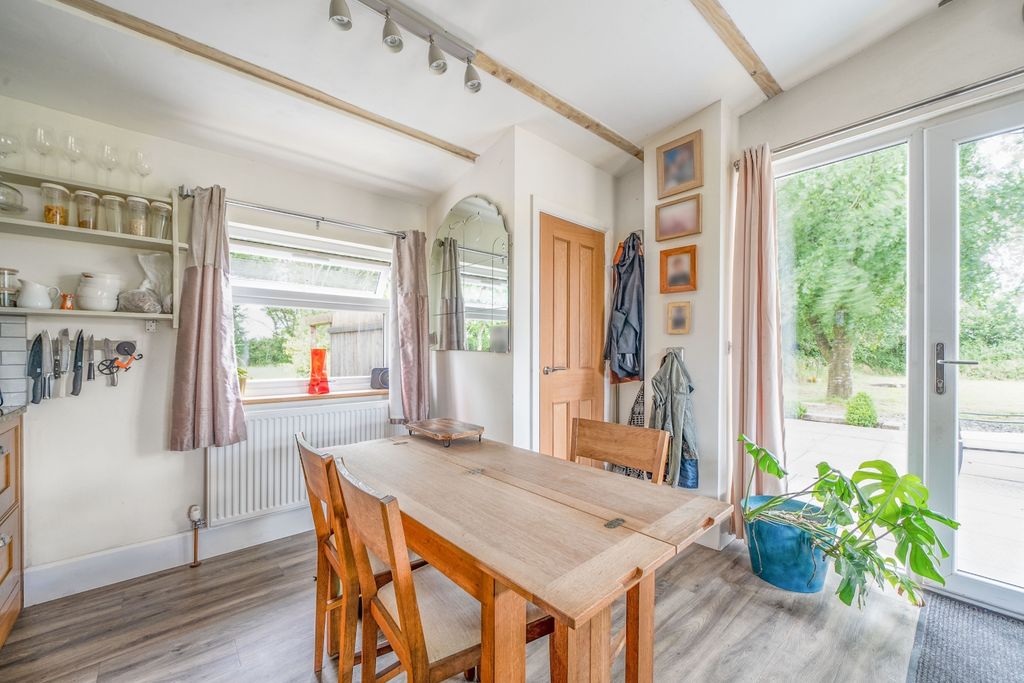 Property photo 3 of 21 1153245 (3)