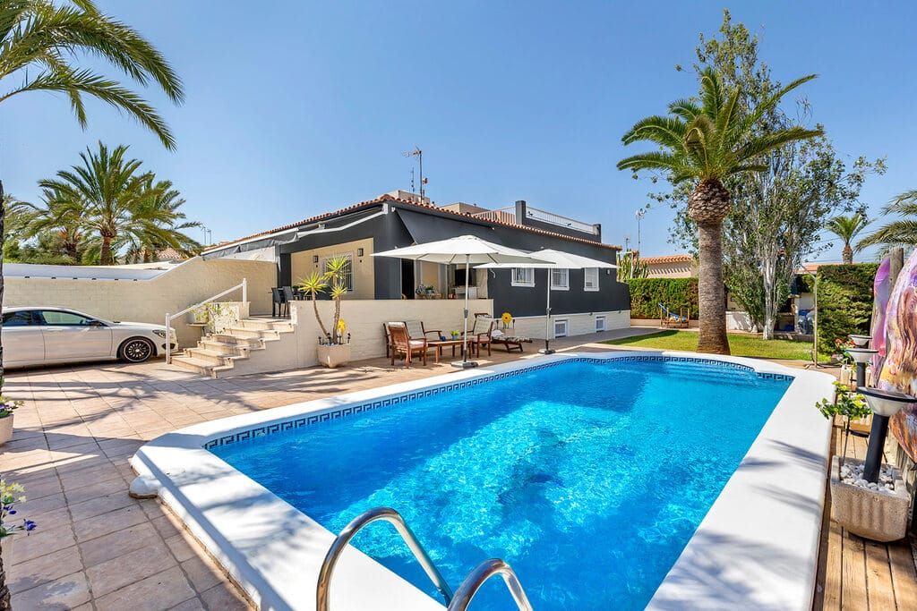 Property photo 2 of 26 Punta Prima Villa Espunv979 2