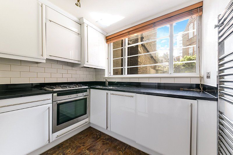 Property photo 2 of 12 Earlham Street