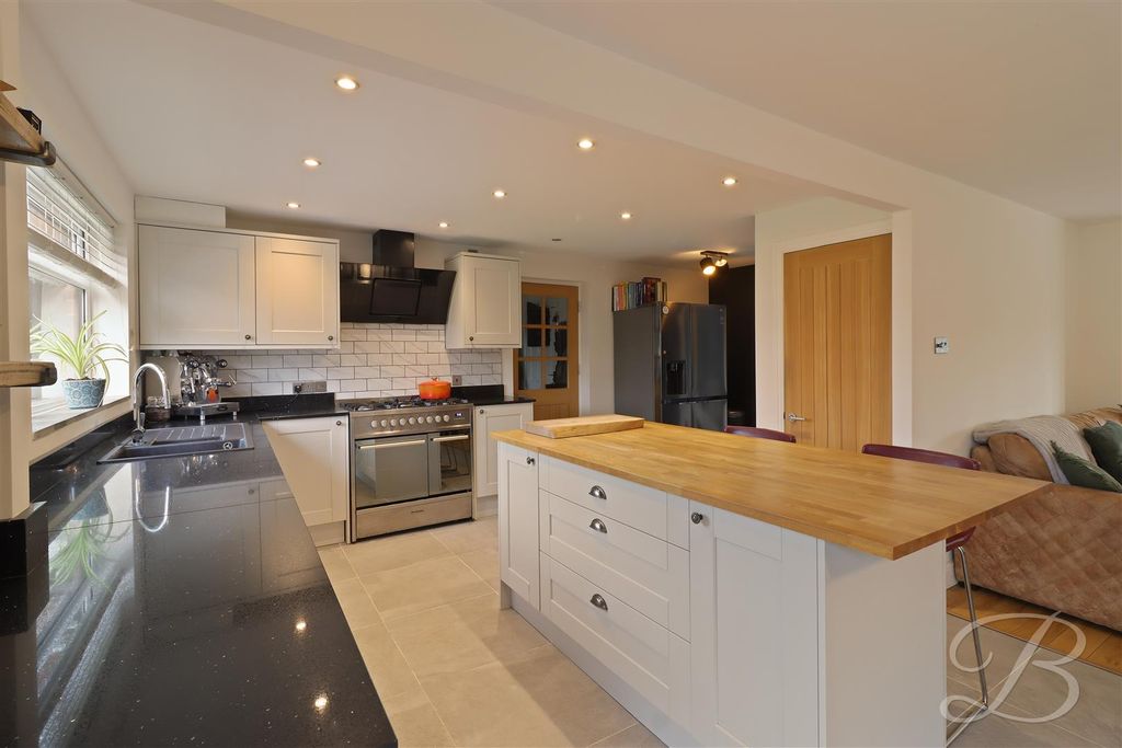 Property photo 2 of 25 Img_8580_1.Jpg